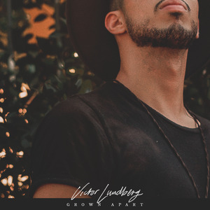 嗯,别,有人来买东西
